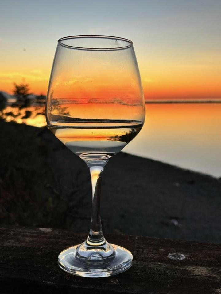 Dungeness Barn House Bed And Breakfast At Two Crows Farm Sequim Esterno foto