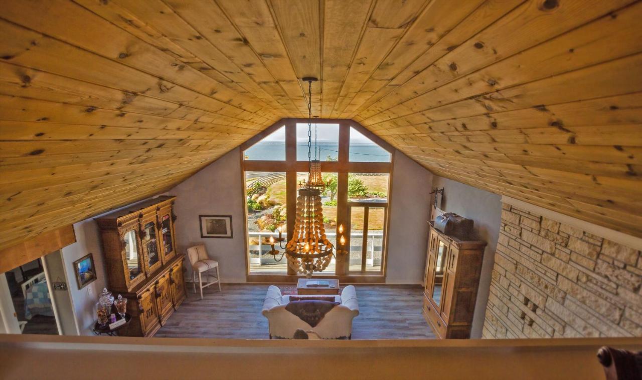Dungeness Barn House Bed And Breakfast At Two Crows Farm Sequim Esterno foto